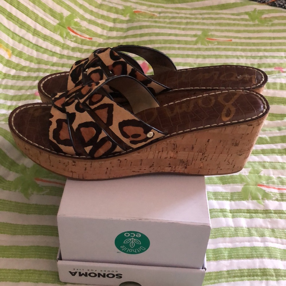 Shoes - Picture 2 of 7